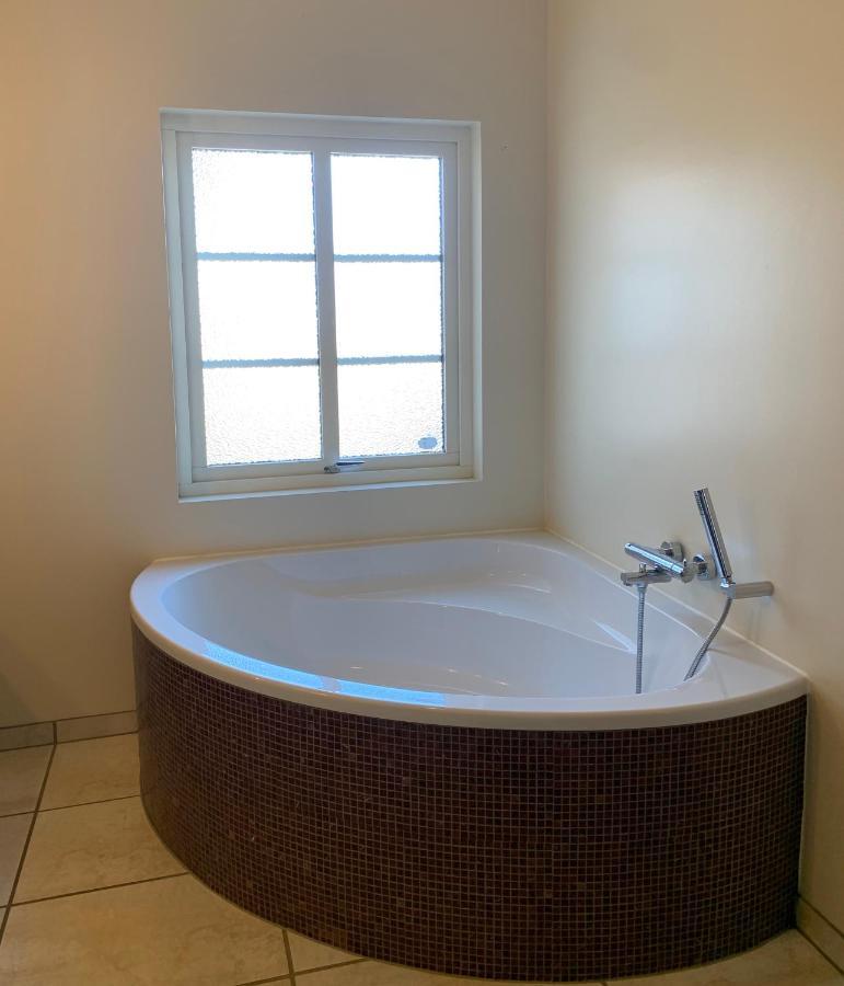 Hvammur 2 Guesthouse Red House Blonduos Zewnętrze zdjęcie