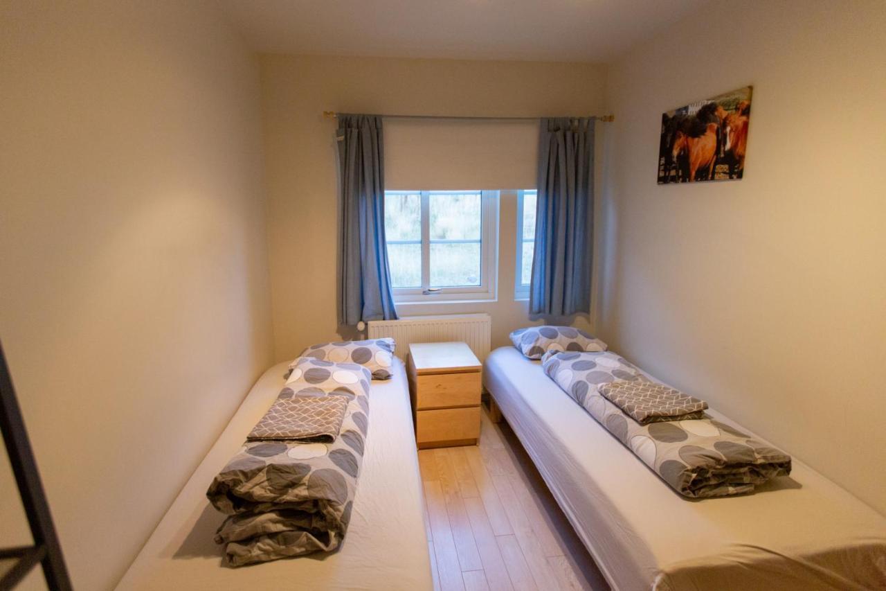Hvammur 2 Guesthouse Red House Blonduos Zewnętrze zdjęcie