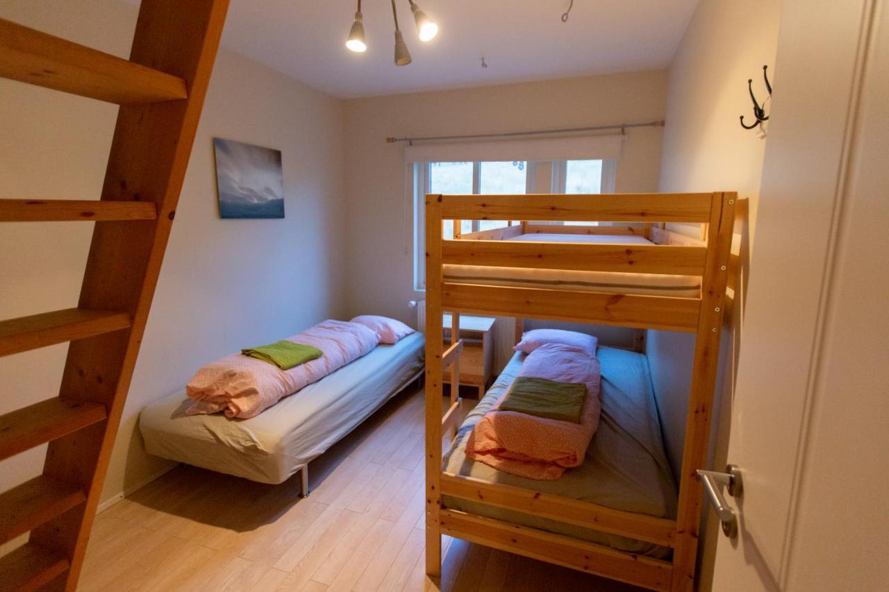 Hvammur 2 Guesthouse Red House Blonduos Zewnętrze zdjęcie